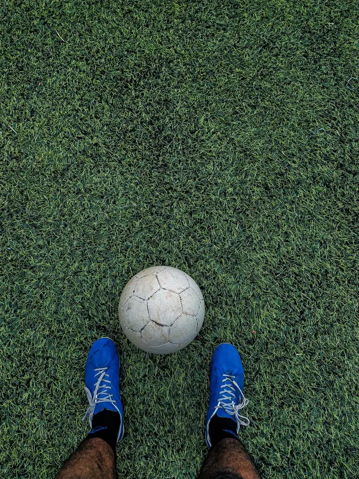 Crossing Accuracy and Success: Player Performance Metrics from Wide Areas